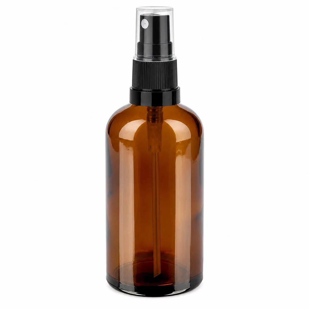 100 ml sprayflaske sort/tr. STD BrownLine UT18/100 100 ml sprayflaske af brunt glas med sort forstøver til kosmetik og æteriske olier