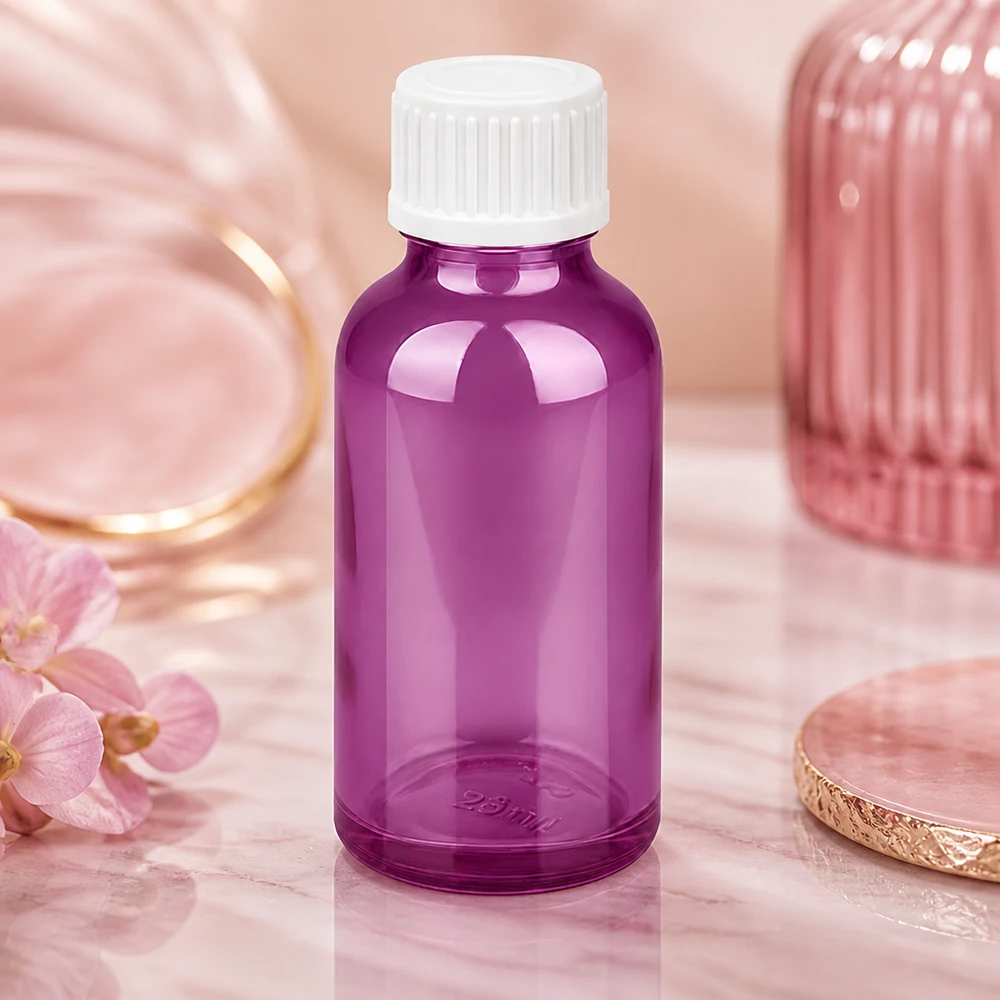 30 ml dråbeflaske 0,9 mm hvid standard PurpleLine. UT18/30 STD UT18/30 dråbeflaske 30 ml i trendy lilla look til moderne kosmetiske anvendelser