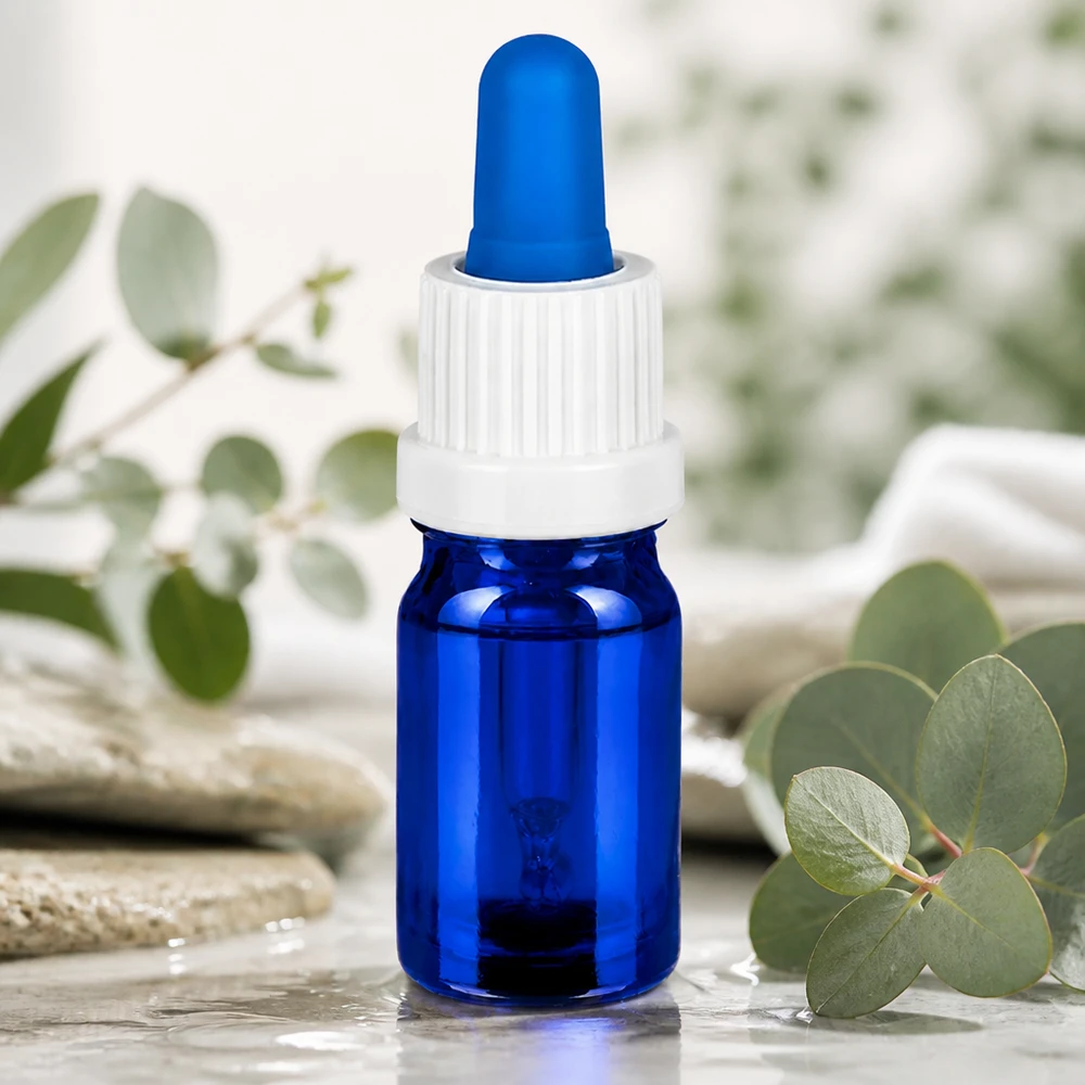 5 ml pipetteflaske hvid/blå OV BlueLine UT18/5 Lille 5 ml pipetteflaske af blåt glas med ergonomisk hvid dråbehætte