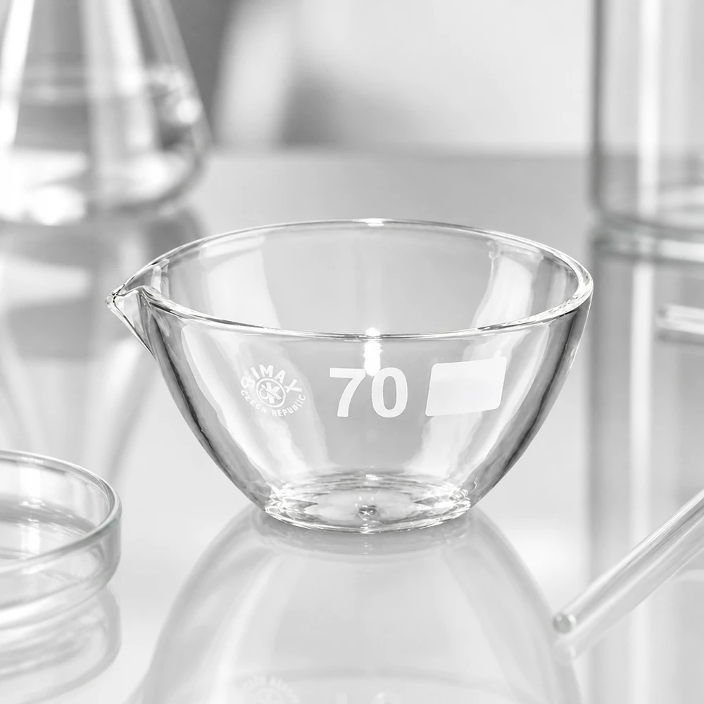 Dampbakke 60 ml med borosilikat-tud Kompakt laboratorieskål 60 ml med praktisk tud og en diameter på 70 mm fremstillet af robust borosilikatglas