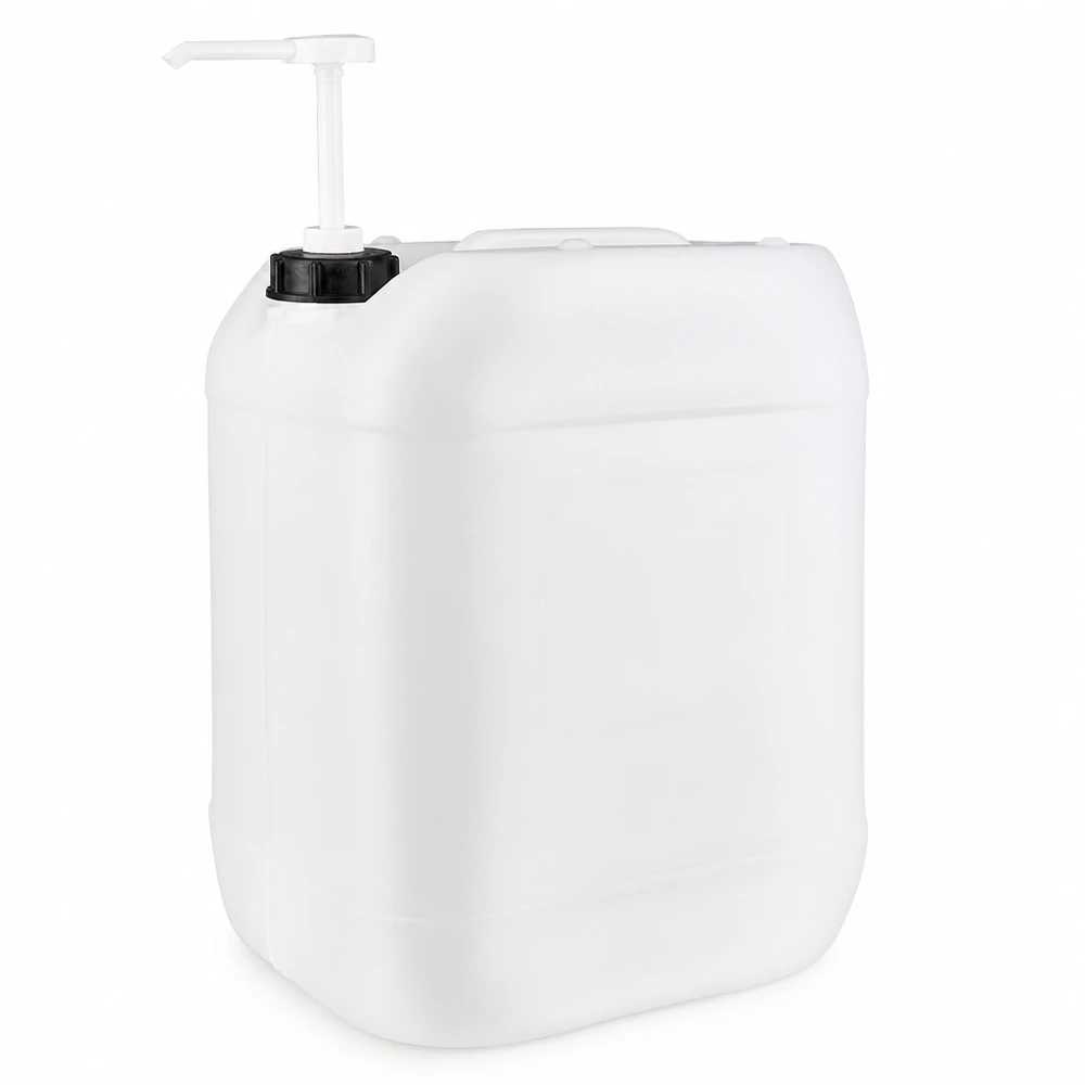 Hvid 20-liters plastdunk med hvid doseringspumpe på sort skruelåg