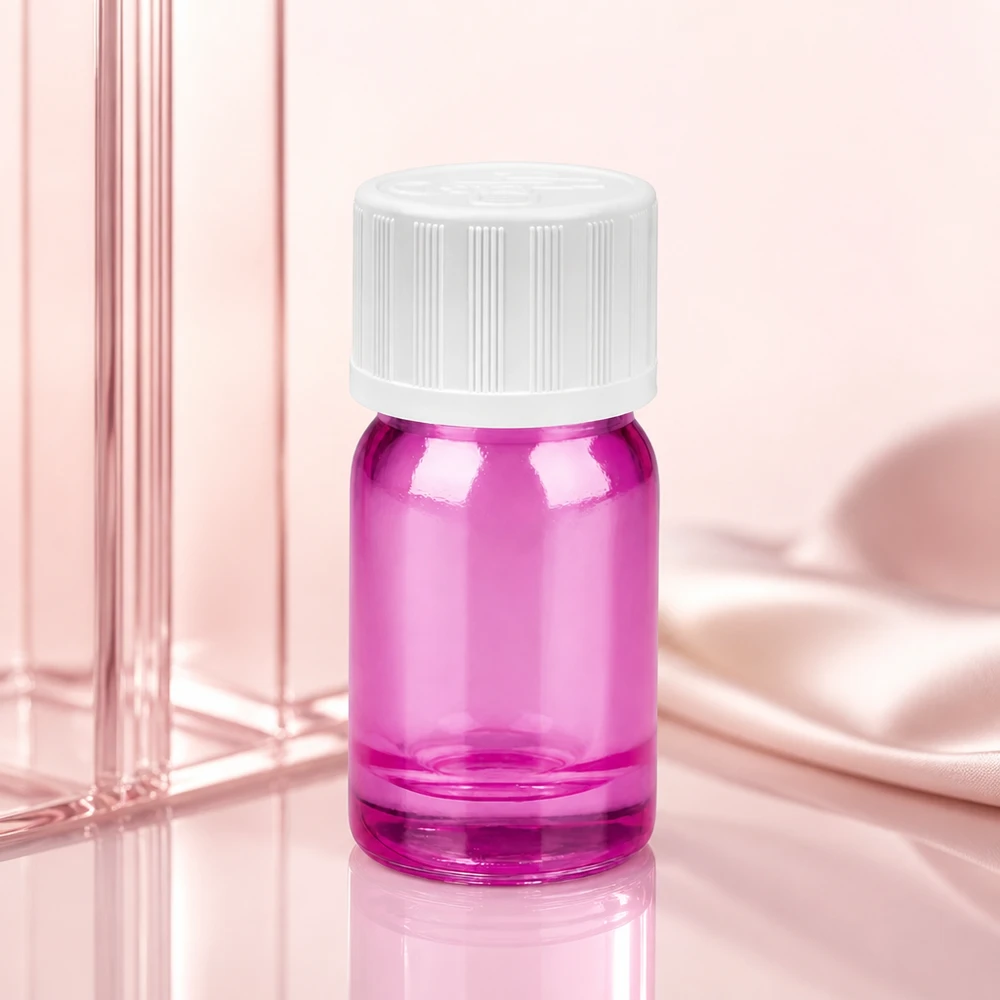 5 ml dråbeflaske 1,2 mm hvid standard børnesikret PurpleLine. UT18/5 5 ml dråbeflaske af høj kvalitet lavet af glas i en lys lilla farve med præcist dråbesystem