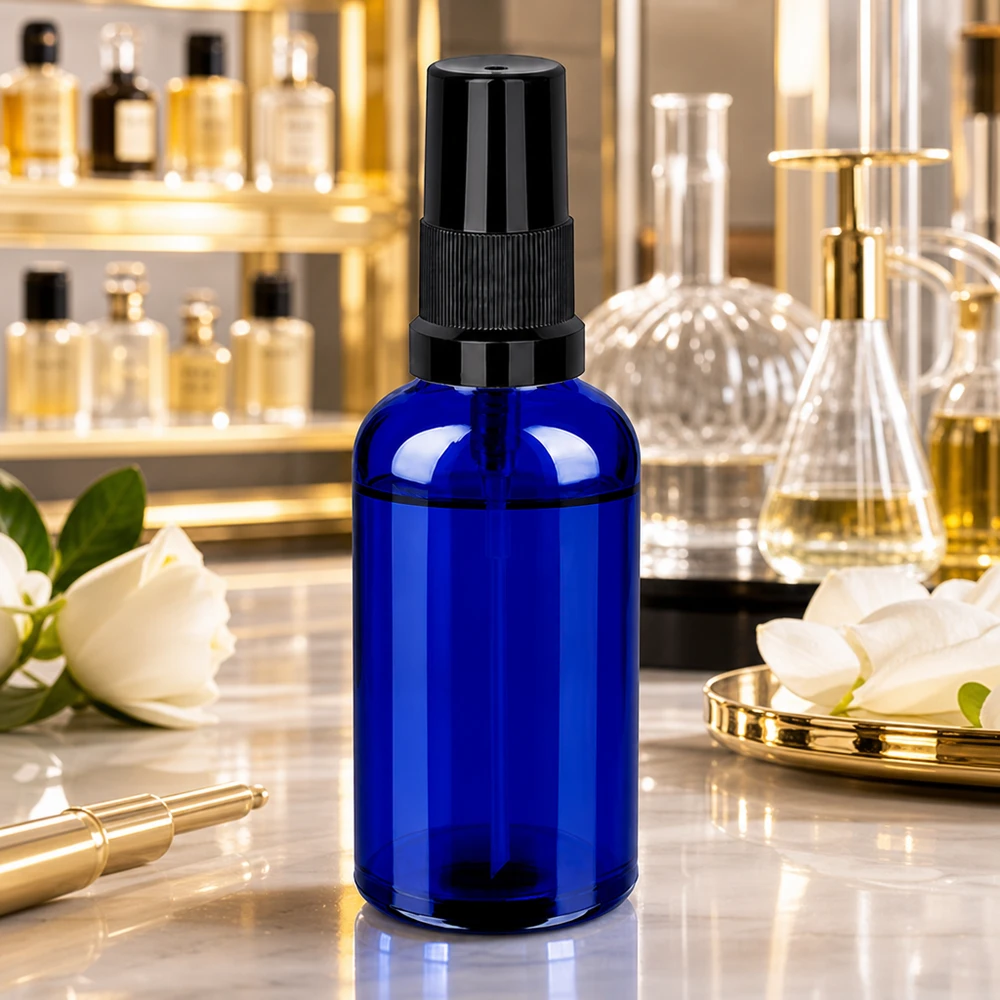 50 ml sprayflaske sort STD BlueLine UT18/50 Elegant 50 ml glassprayflaske i dyb koboltblå med sort forstøver til luksuriøs påføring