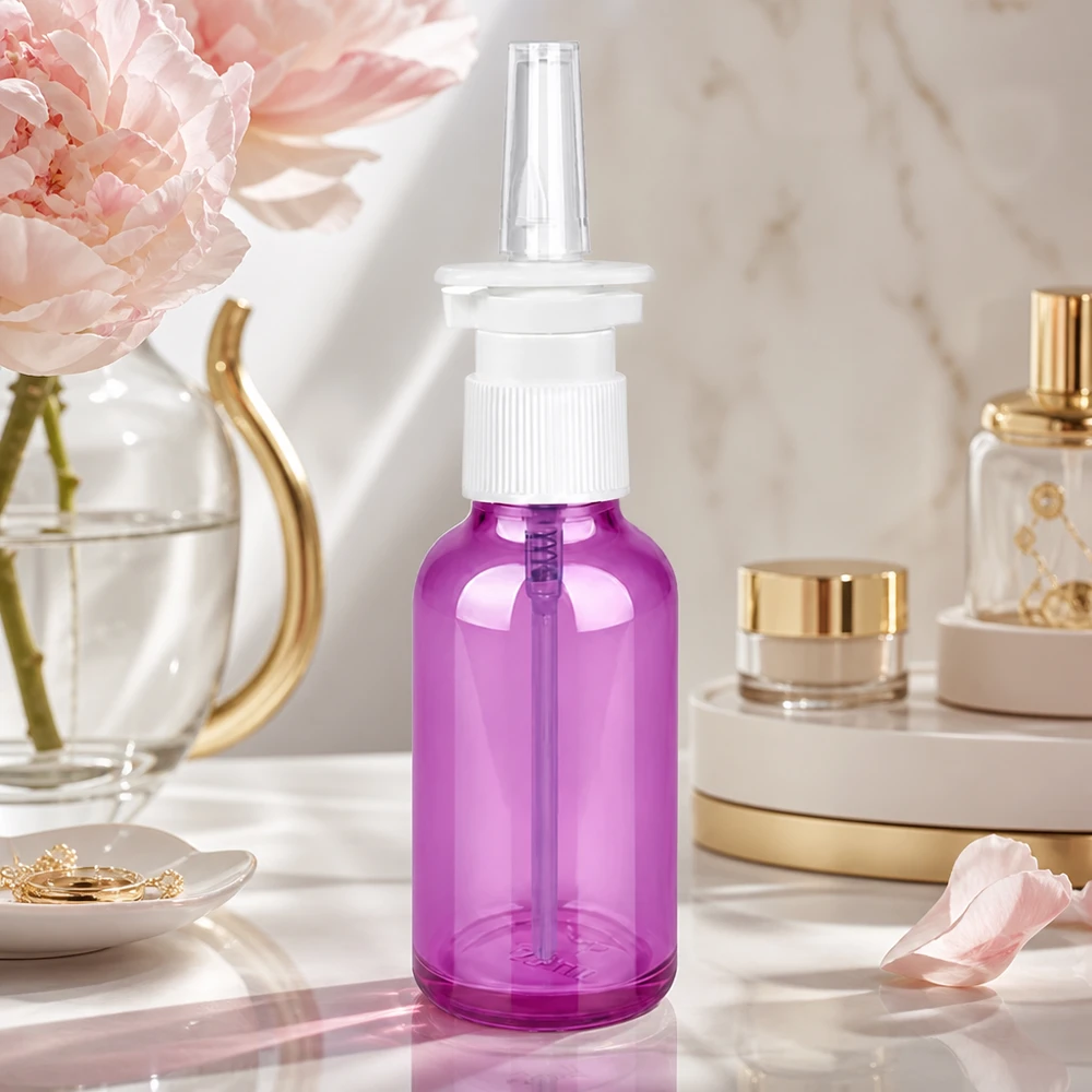 30 ml næsesprayflaske hvid/transparent standard PurpleLine. UT18/30 30 ml sprayflaske i høj kvalitet med UT18-gevind i stilfuld lilla til professionelle næsespray-løsninger