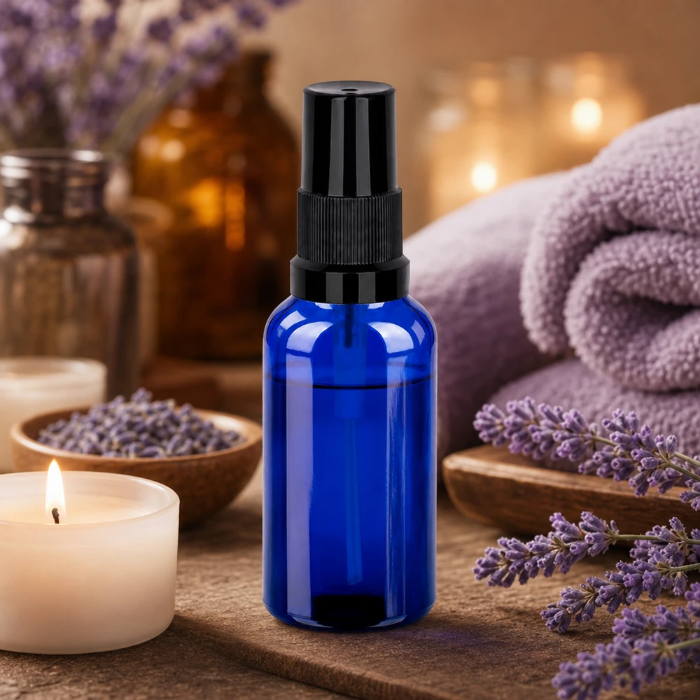 30 ml sprayflaske sort STD BlueLine UT18/30 Lille 30 ml sprayflaske i blå med sort spraytilbehør til DIY-kosmetik og plejeprodukter