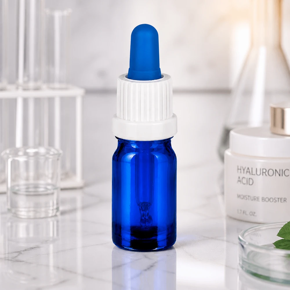 5 ml pipetteflaske hvid/blå OV BlueLine UT18/5 Professionel 5 ml BlueLine-pipetteflaske med hvid UT18-hætte til kosmetik og apotek