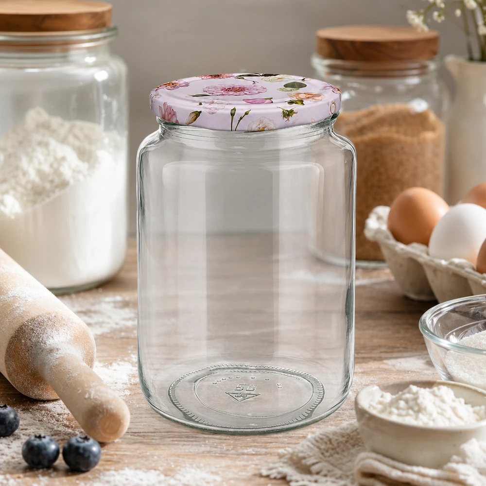 795 ml rund krukke + BasicSeal låg, lyserød UNiTWIST 795 ml rund krukke tom på træbord køkken bageingredienser mel æg BasicSeal låg pink blomster opbevaringskrukke konserveringskrukke