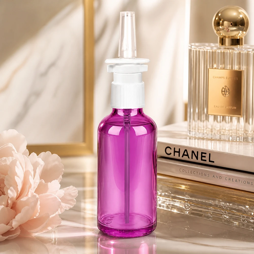 50 ml næsesprayflaske hvid/transparent standard PurpleLine. UT18/50 50 ml næsesprayflaske i høj kvalitet i lilla med standard UT18/50-gevind til farmaceutiske formål